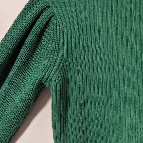 Lulu's NEW WITH TAG PUFF SLEEVED CUFF KNIT V NECK CROP BUTTONED GREEN CARDIGAN - Picture 6 of 10